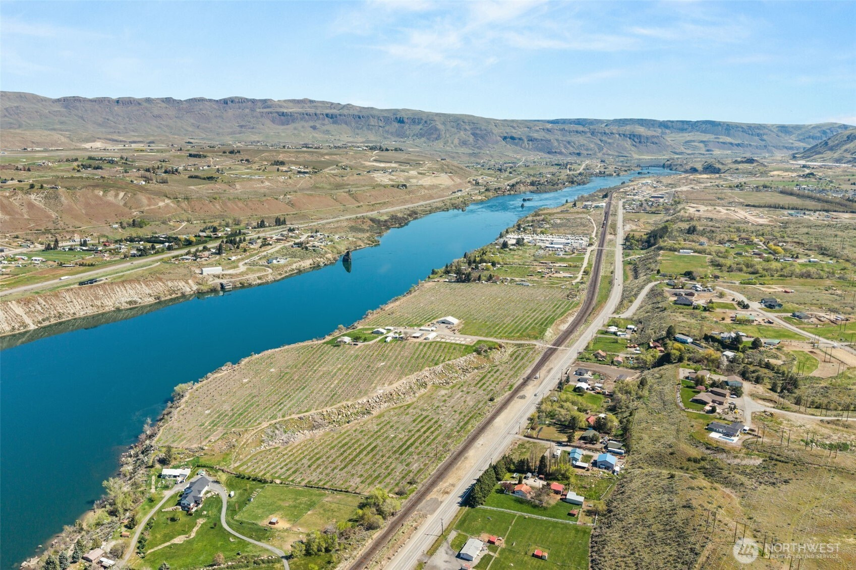 2988 Malaga Alcoa Highway, Malaga, WA 98828