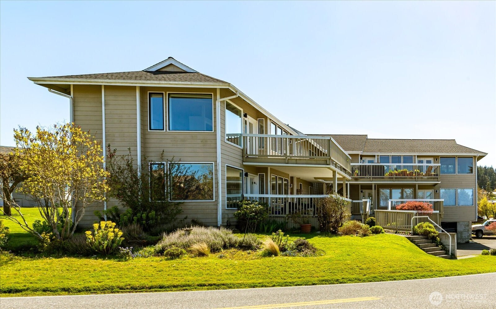 911 NE Leach Street, Coupeville, WA 98239