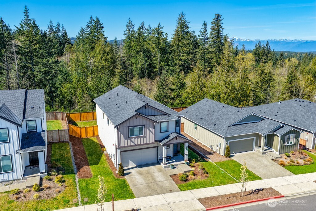 937 Panoramic Loop, Bremerton, WA 98312