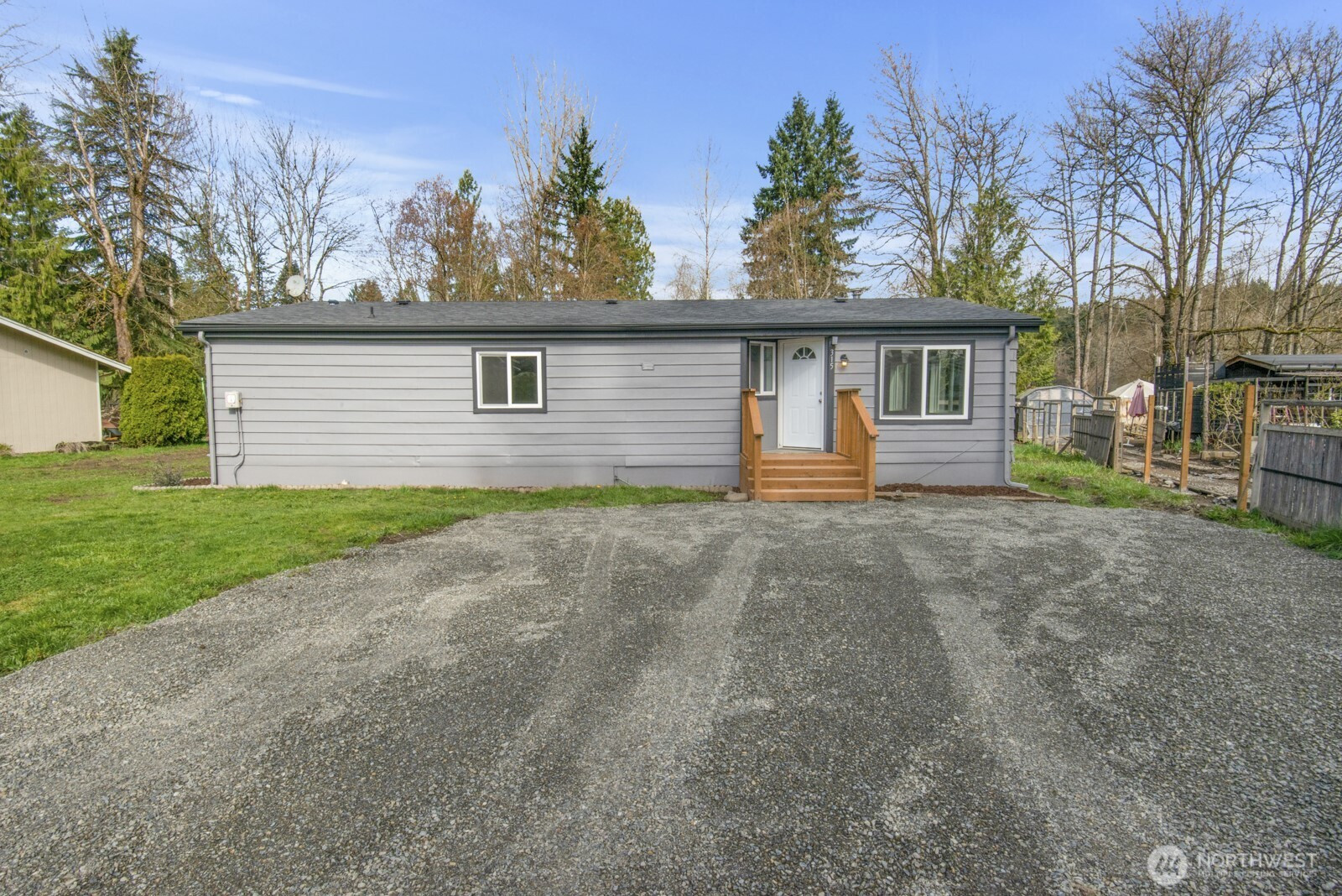 315 Highway 162 E, South Prairie, WA 98385