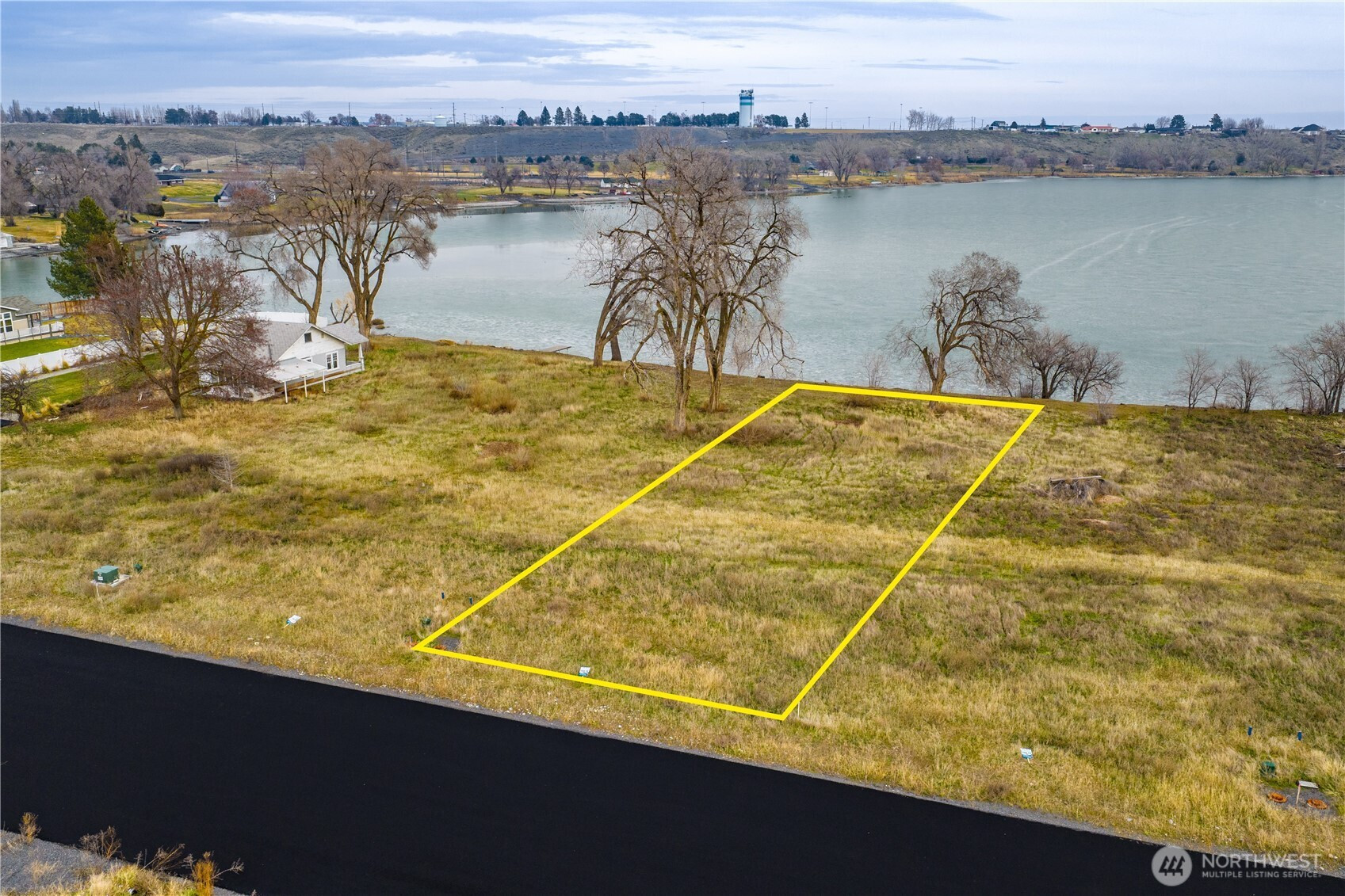 11 Valley Road NE, Moses Lake, WA 98837