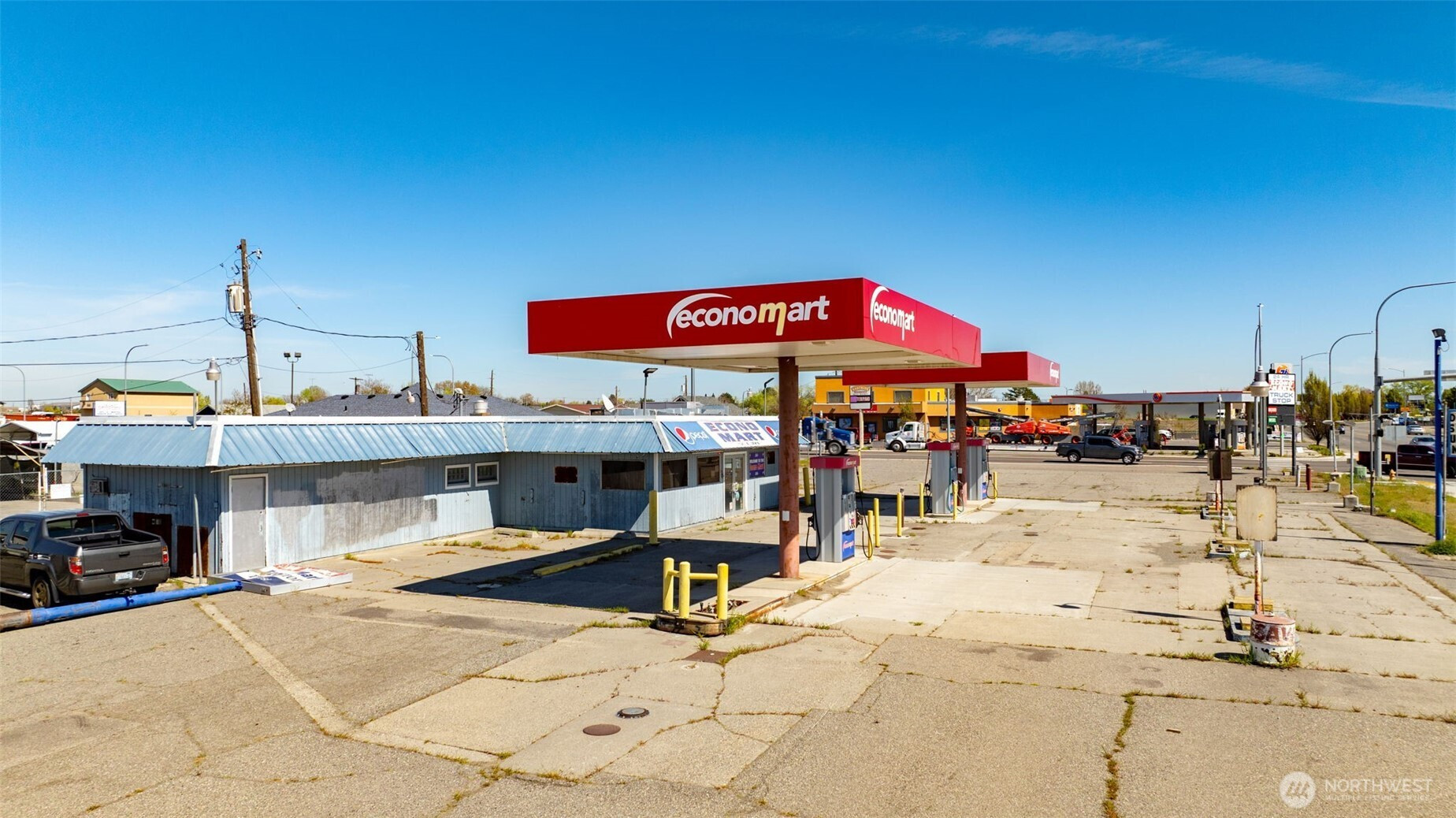 1211 E Lewis Street, Pasco, WA 99301