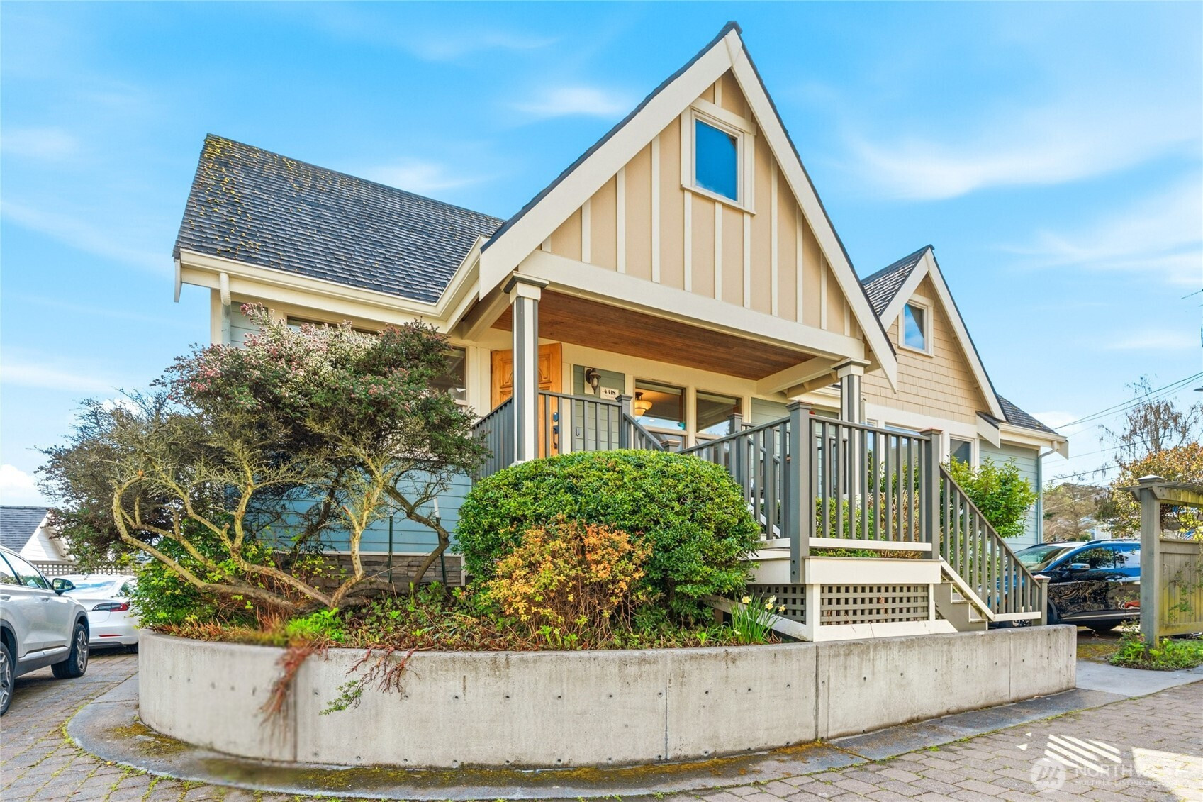 4414 Eastern Avenue N, Seattle, WA 98103