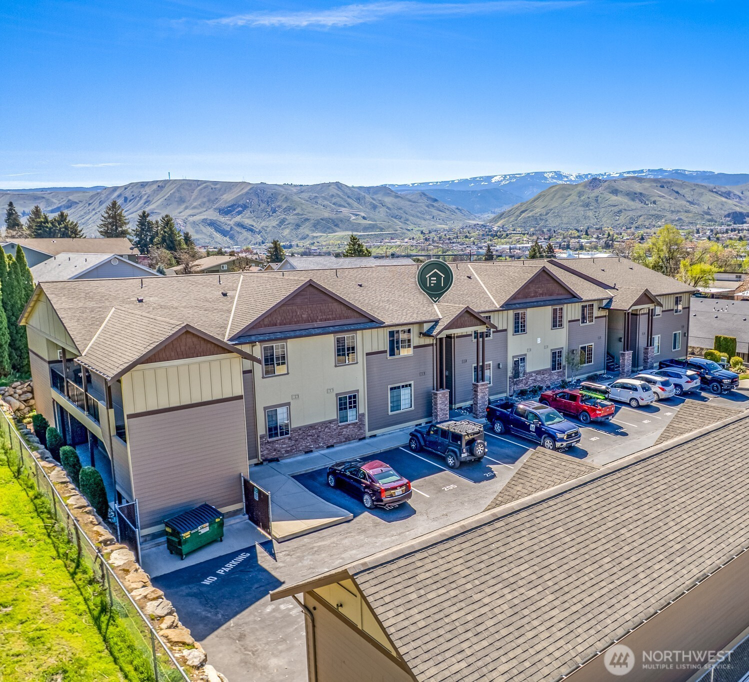 1051 N Baker Avenue, East Wenatchee, WA 98802