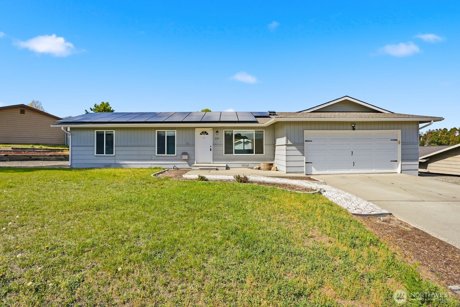 207 Palmer Drive, Selah, WA 98942