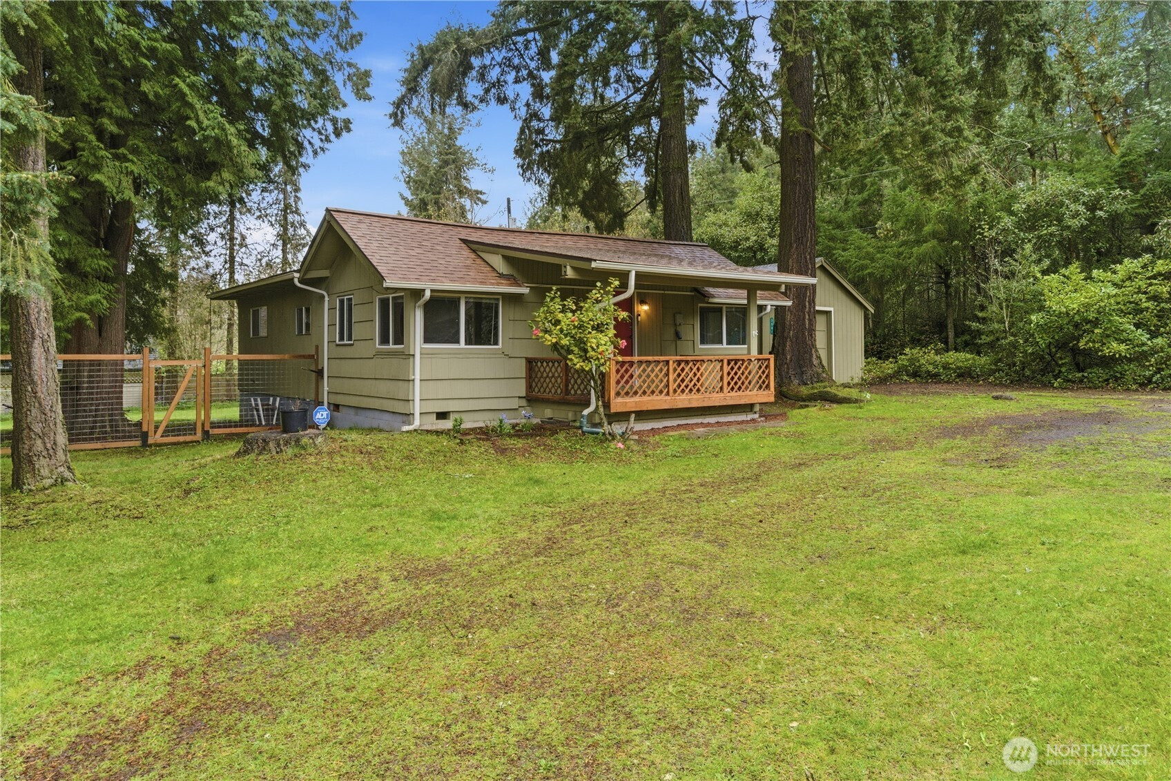 3661 Trenton Avenue NE, Bremerton, WA 98310