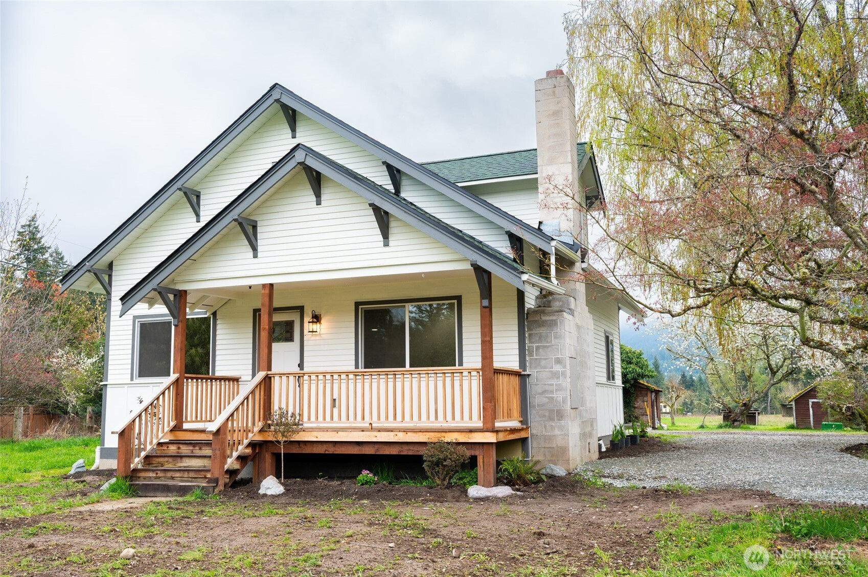 10802 Eatonville Highway E, Eatonville, WA 98328