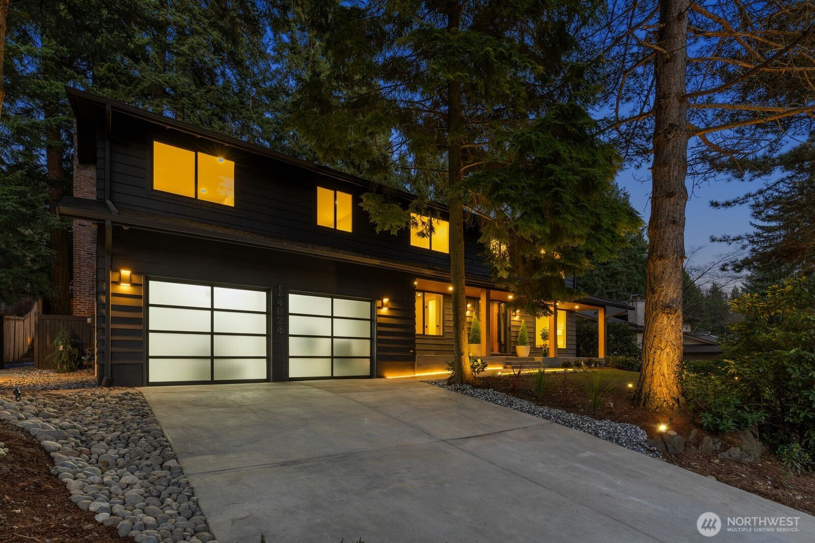 14824 119th Ave NE, Kirkland, WA 98034