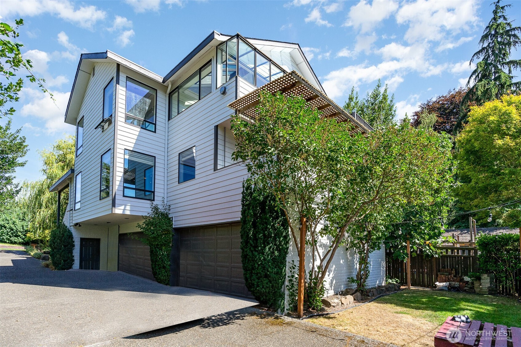 3625 Magnolia Boulevard W, Seattle, WA 98199
