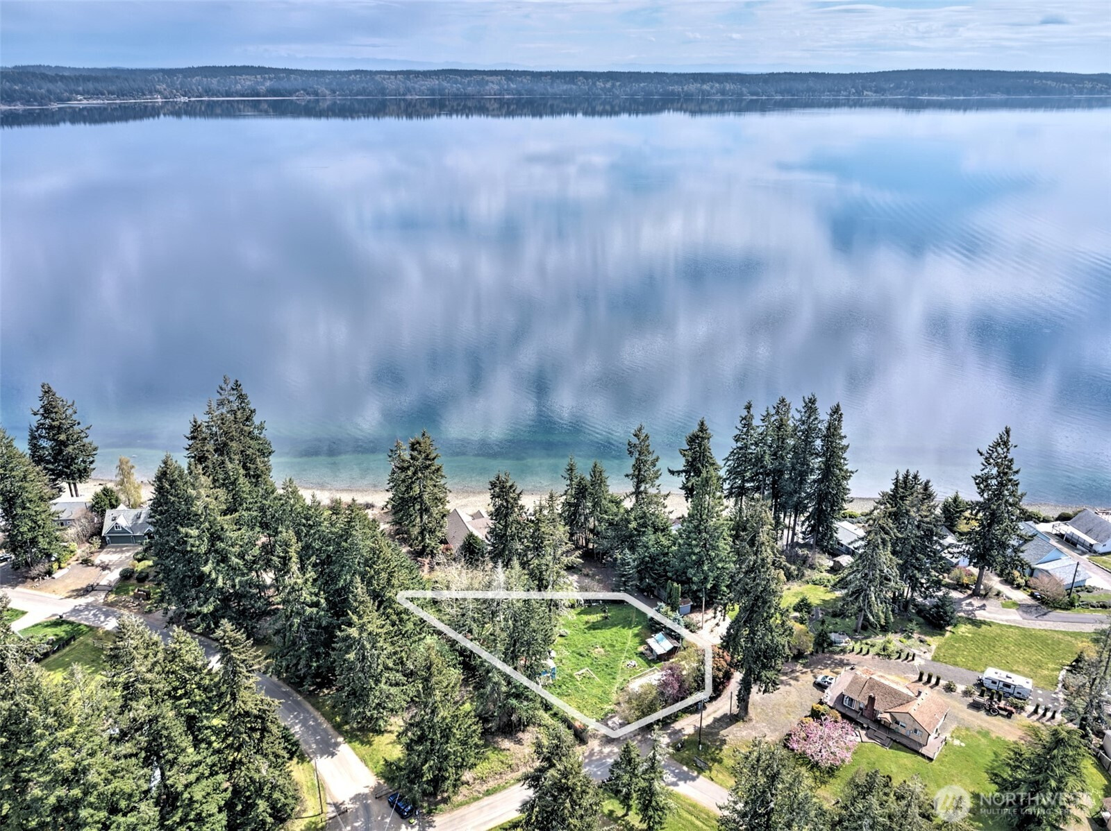 721 E Stretch Island Road S, Grapeview, WA 98546