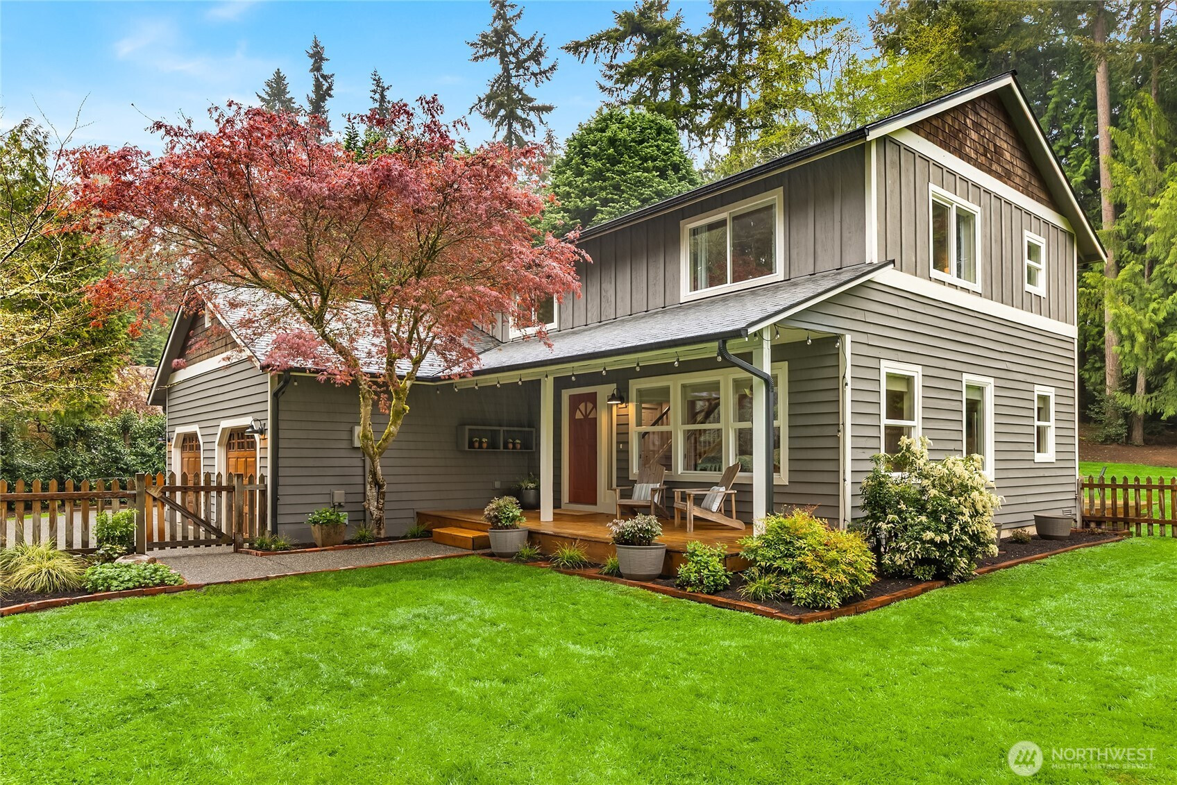 8450 Jennie Avenue NE, Bainbridge Island, WA 98110