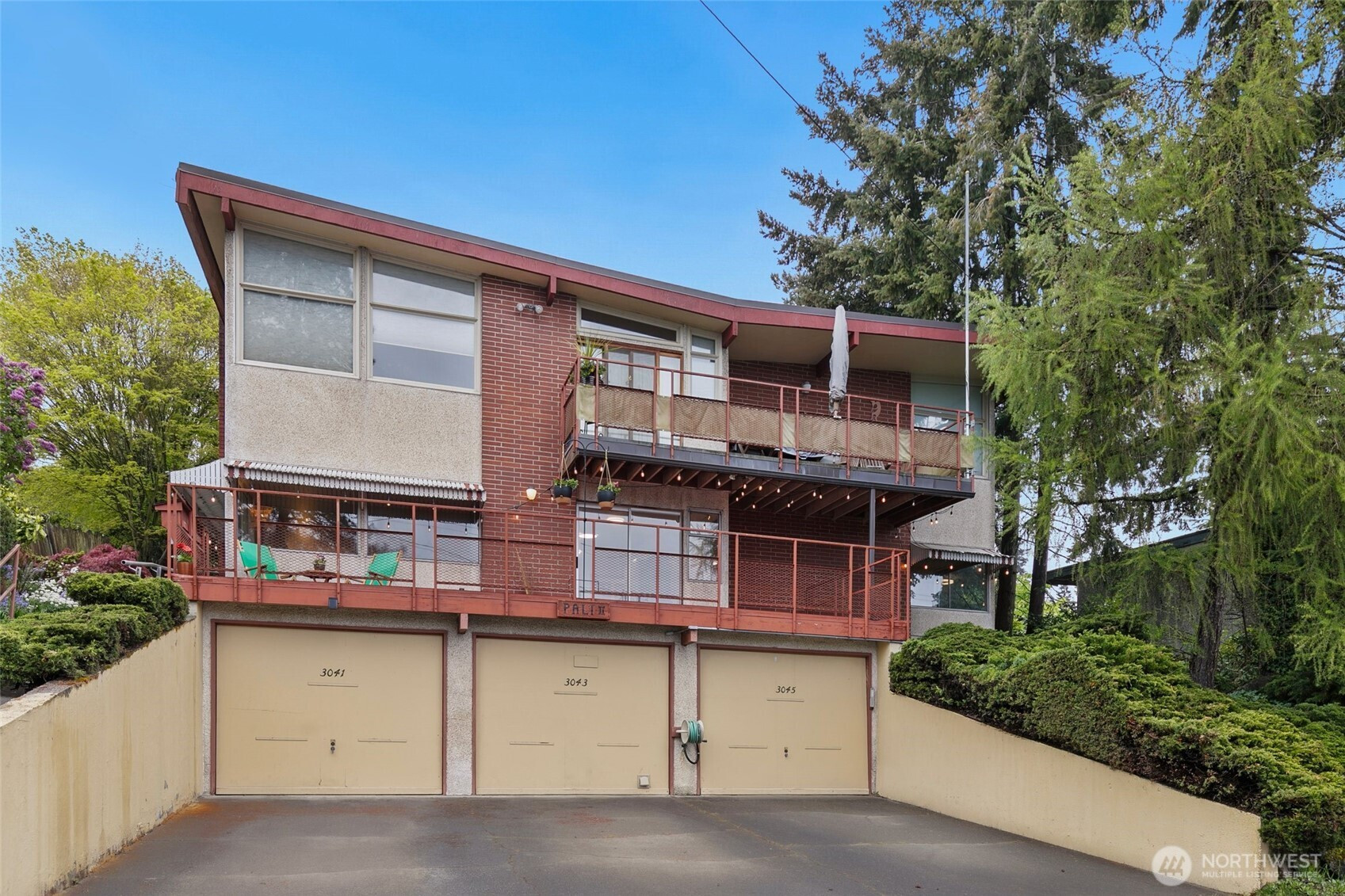 3041 24th Avenue W, Seattle, WA 98199