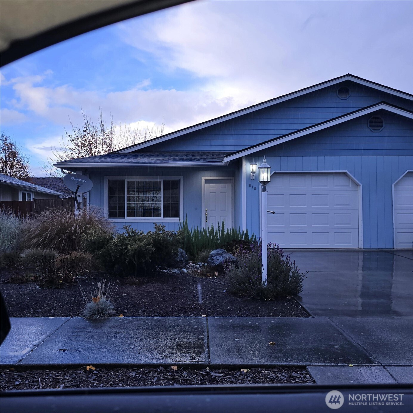 818 E Washington Place, Sequim, WA 98382