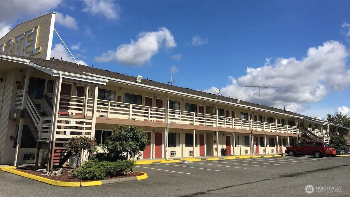 18950 State Route 2, Monroe, WA 98272