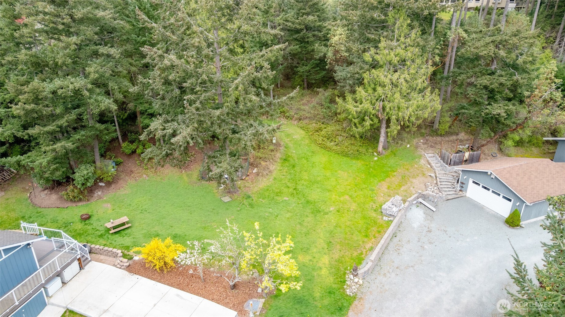689 Sitka Place, La Conner, WA 98257