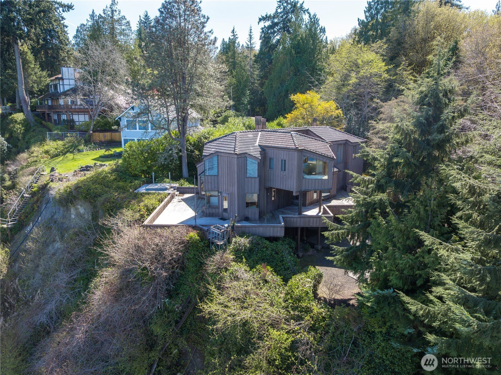 17040 Agate Street NE, Bainbridge Island, WA 98110