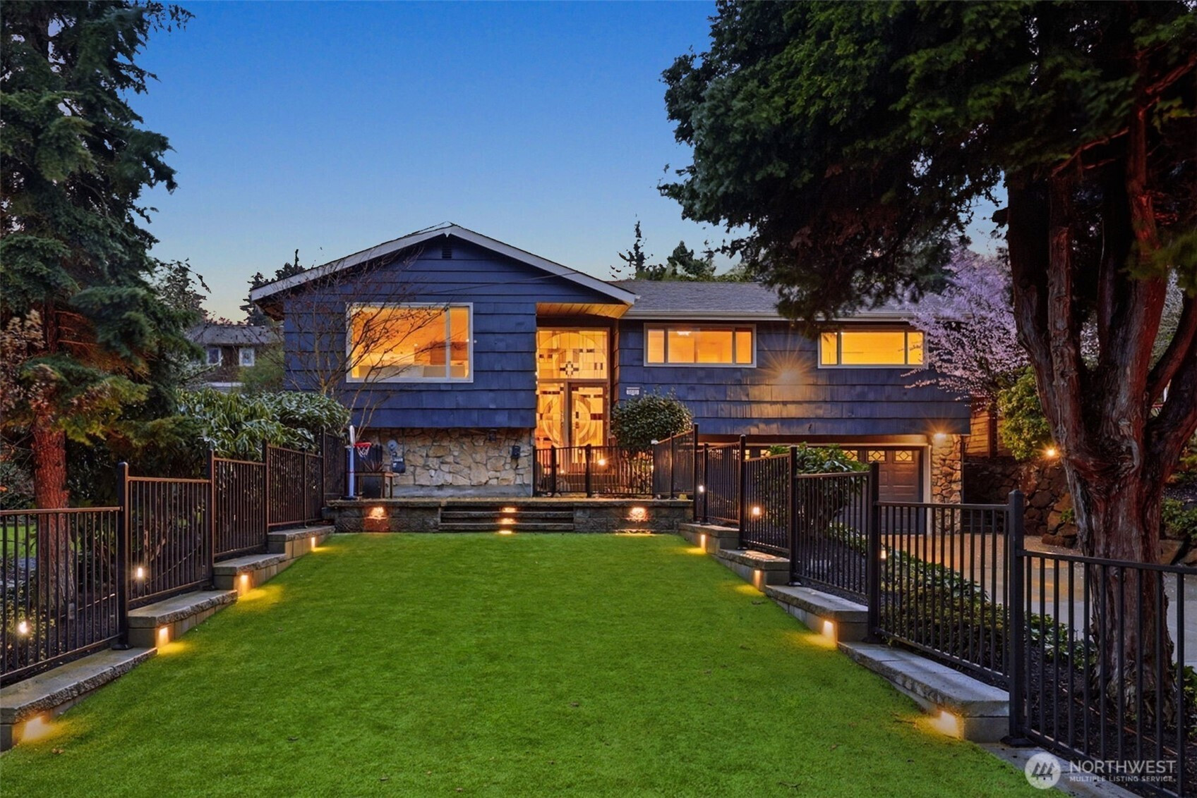 3601 NE 100TH Street, Seattle, WA 98125