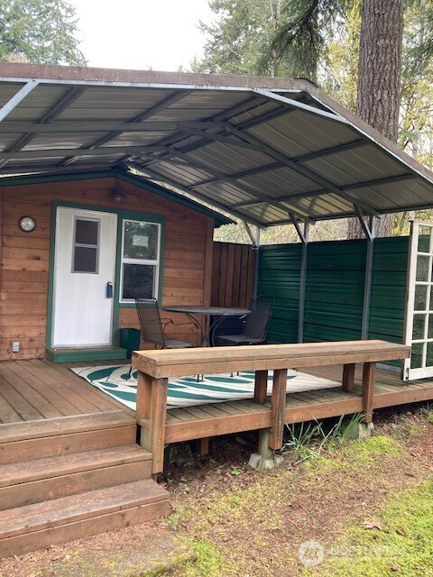 30 N Goldeneye Drive, Hoodsport, WA 98548