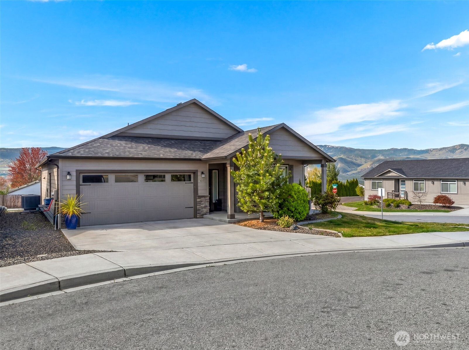 813 Madeleine Court, East Wenatchee, WA 98802