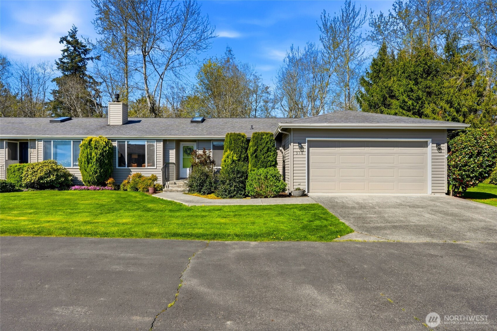 2901 Club Court, Mount Vernon, WA 98273