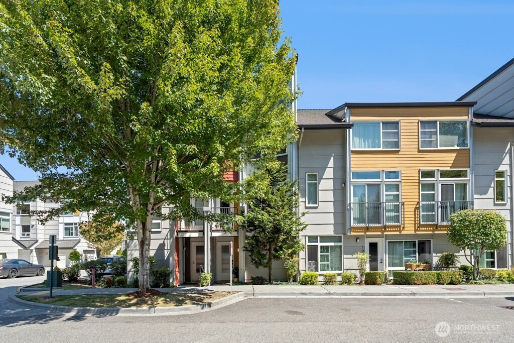 15107 NE 81st Way, Redmond, WA 98052