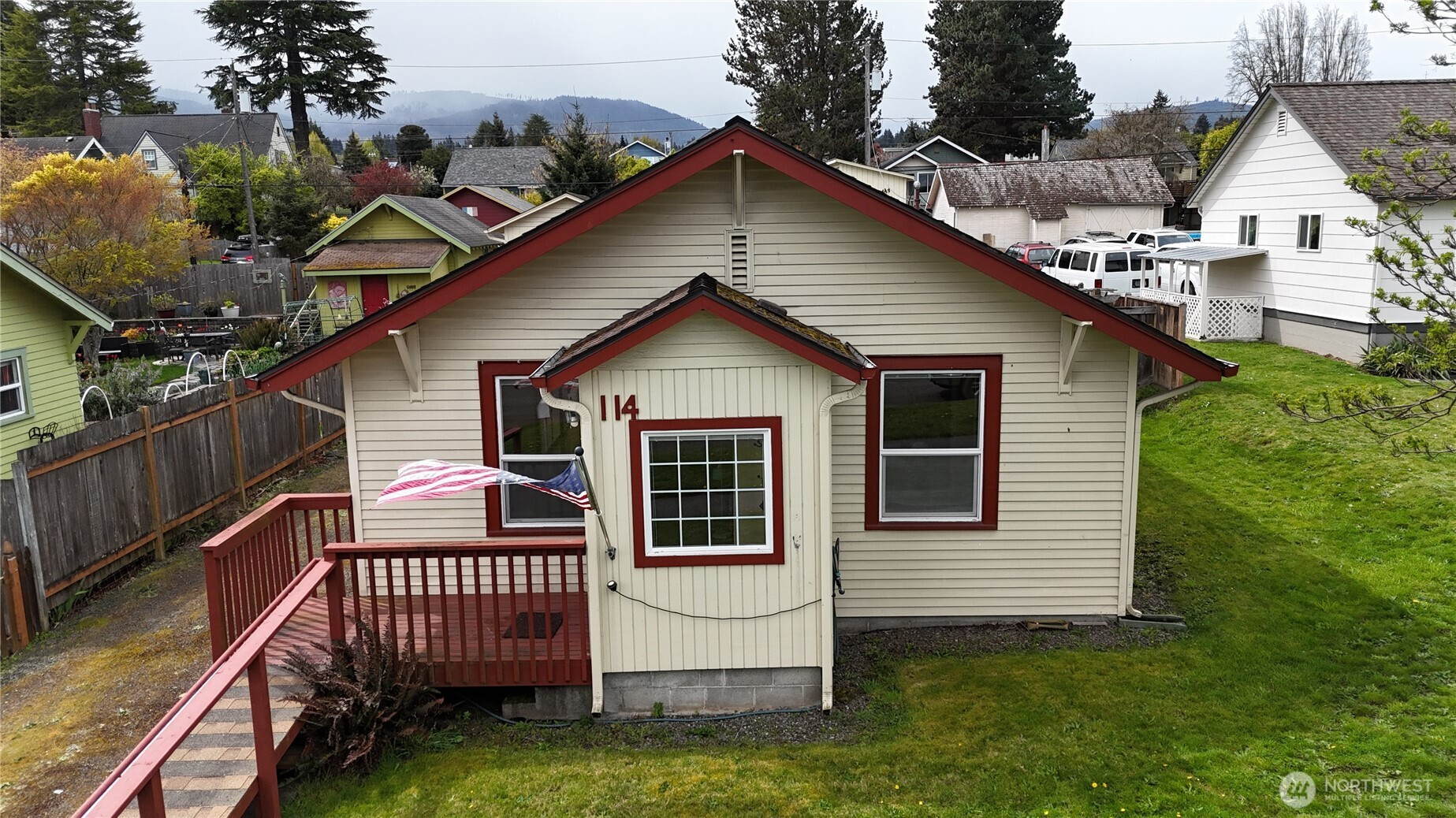 114 W 9 TH, Port Angeles, WA 98362