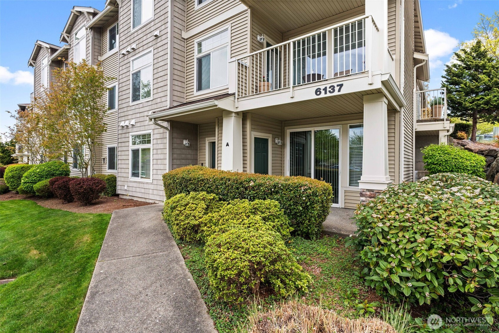 6137 Hazel Loop SE, Auburn, WA 98092