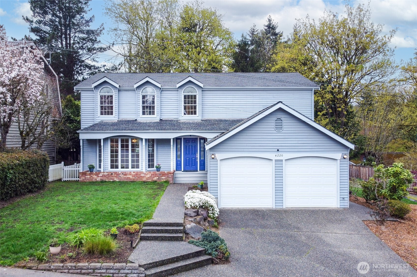 4220 NE 169th Court, Lake Forest Park, WA 98155