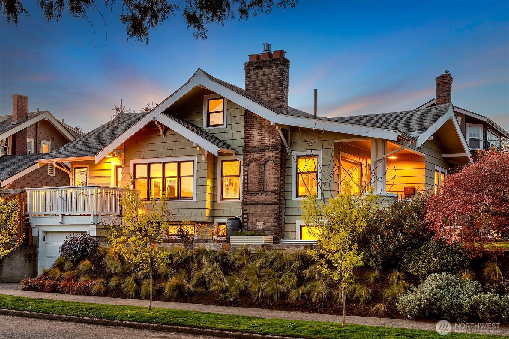 4203 Corliss Avenue N, Seattle, WA 98103