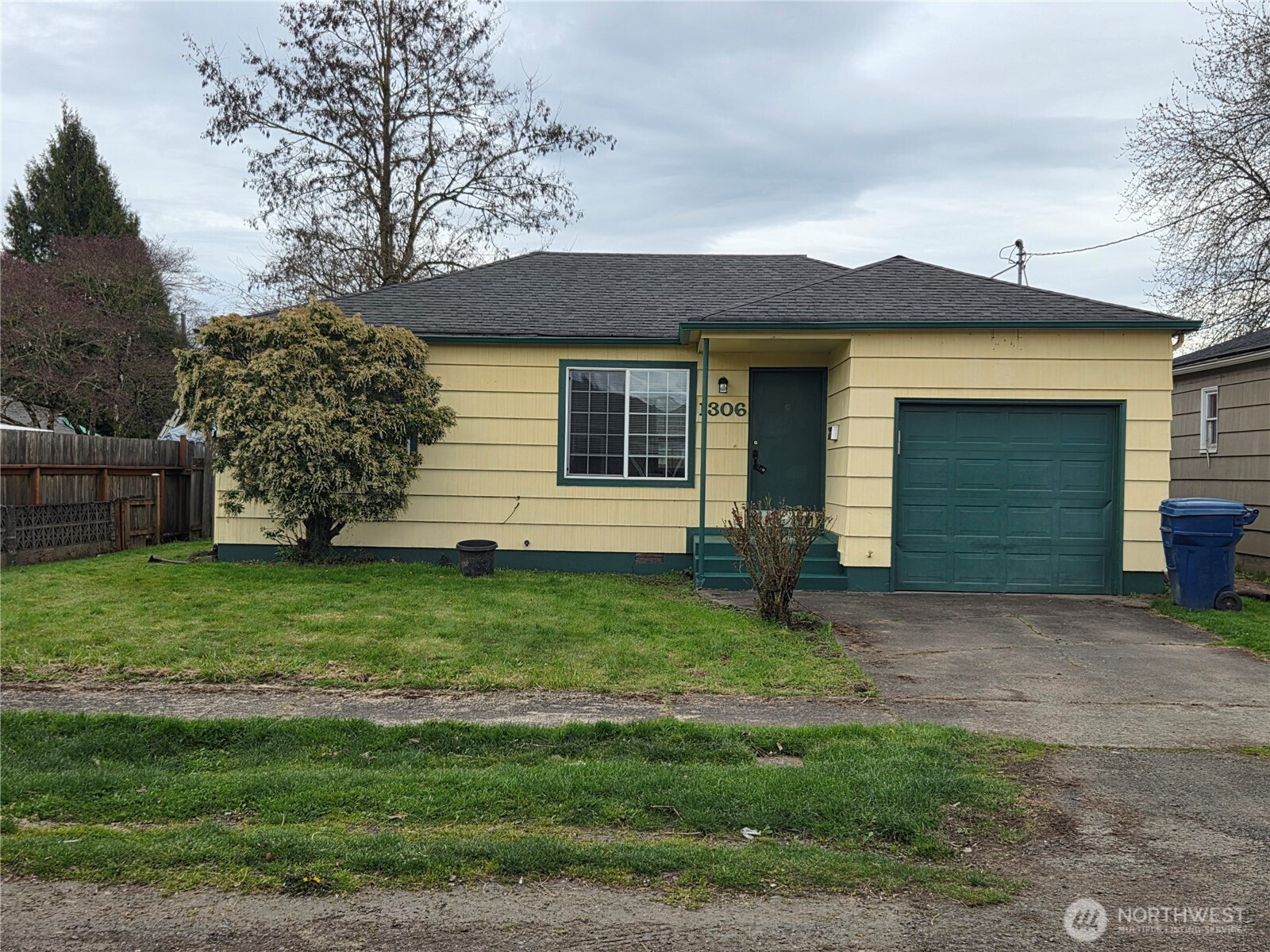 1306 S 3rd Avenue, Kelso, WA 98626