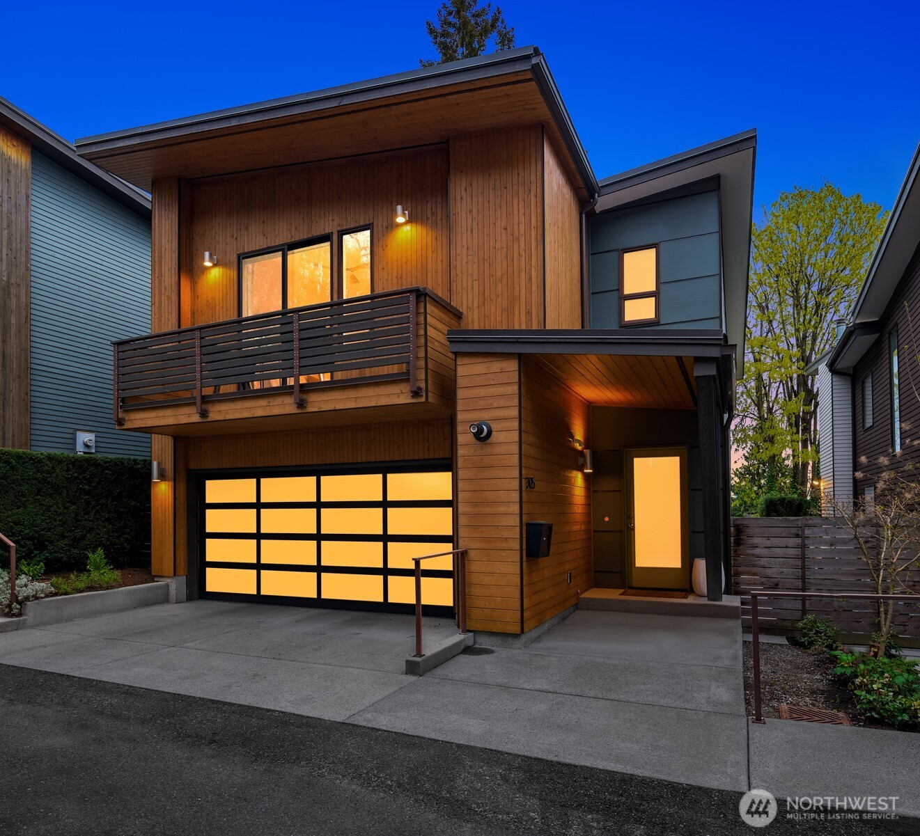 305 24th Avenue E, Seattle, WA 98112