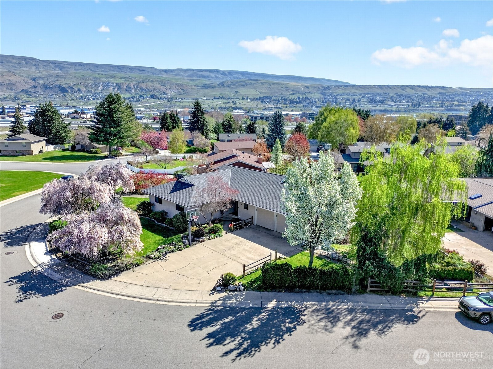2629 Lemaister Avenue, Wenatchee, WA 98801
