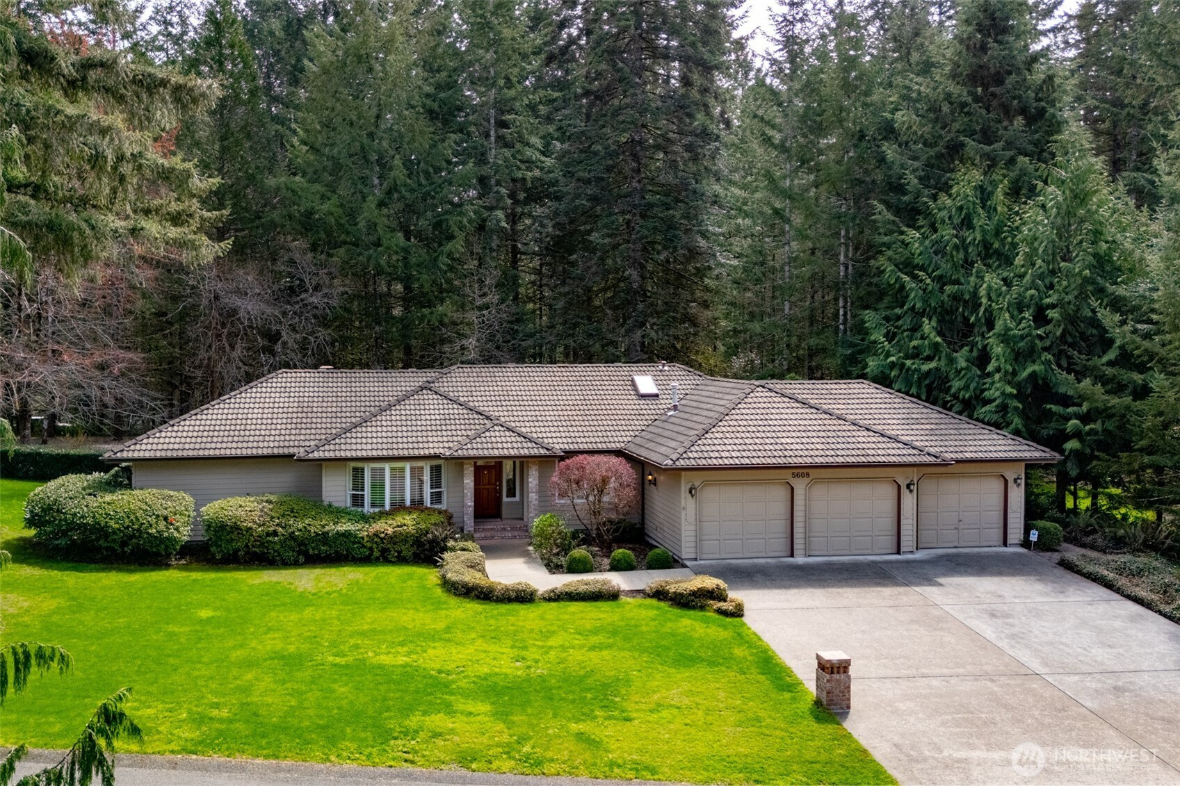 5608 Ridge High Court SW, Olympia, WA 98512