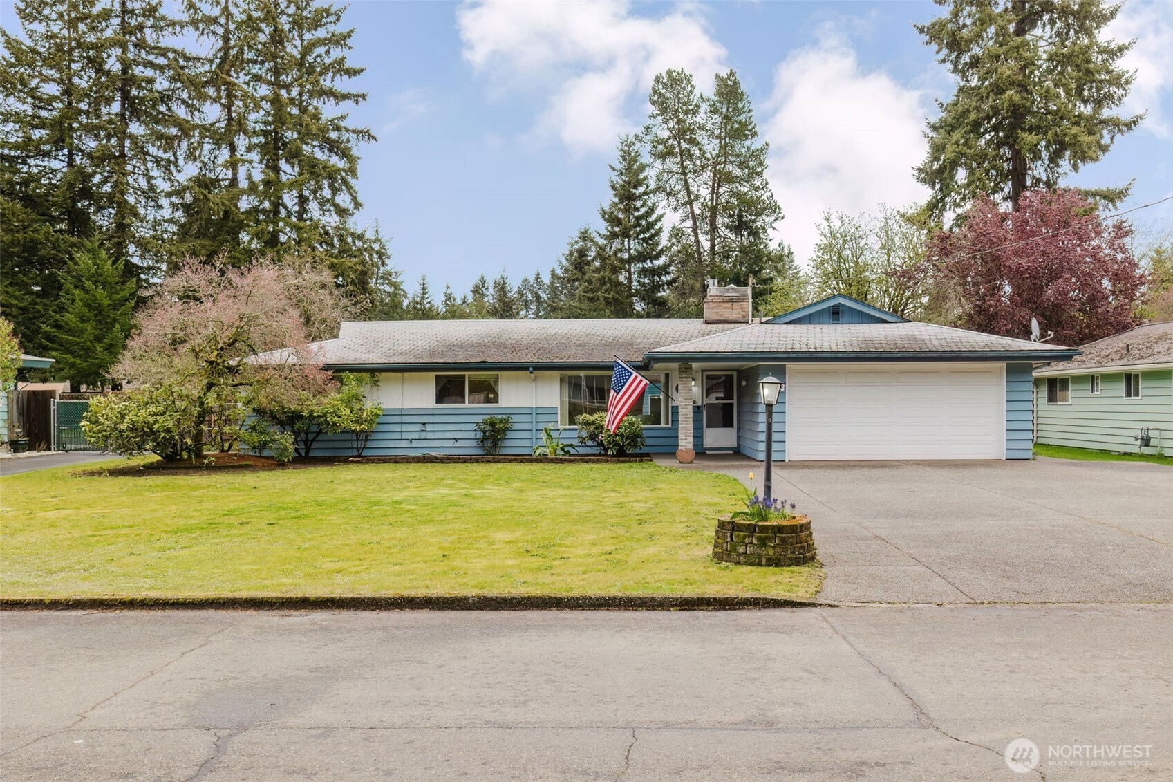 2593 Pine Tree Drive, Port Orchard, WA 98366