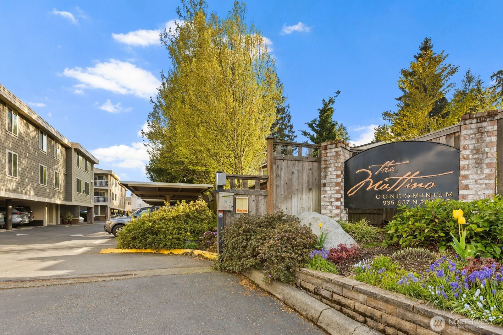 937 N 200th Street, Shoreline, WA 98133