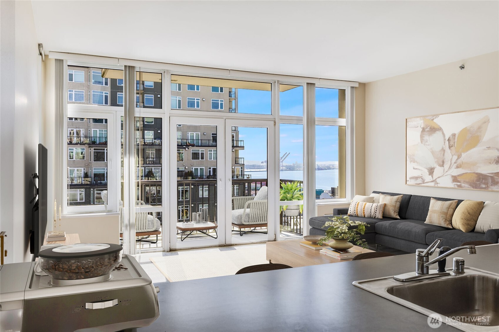 2717 Western Avenue, Seattle, WA 98121