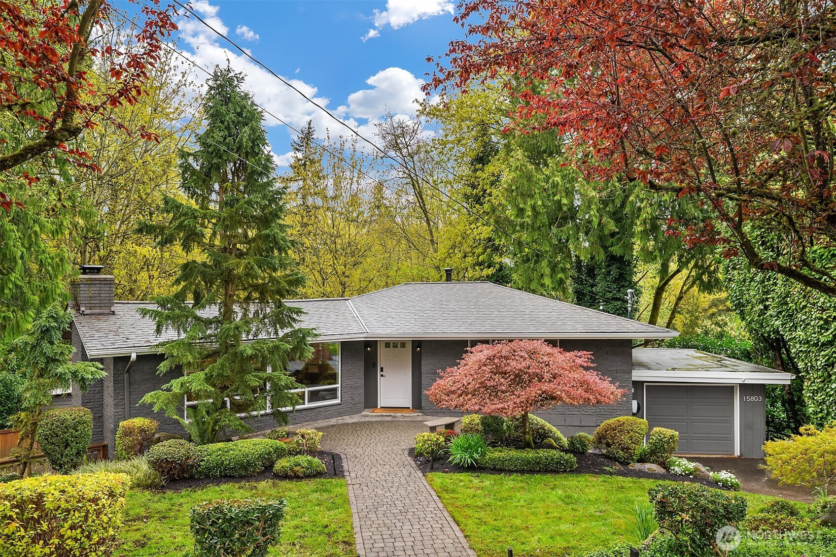 15803 81st Avenue NE, Kenmore, WA 98028