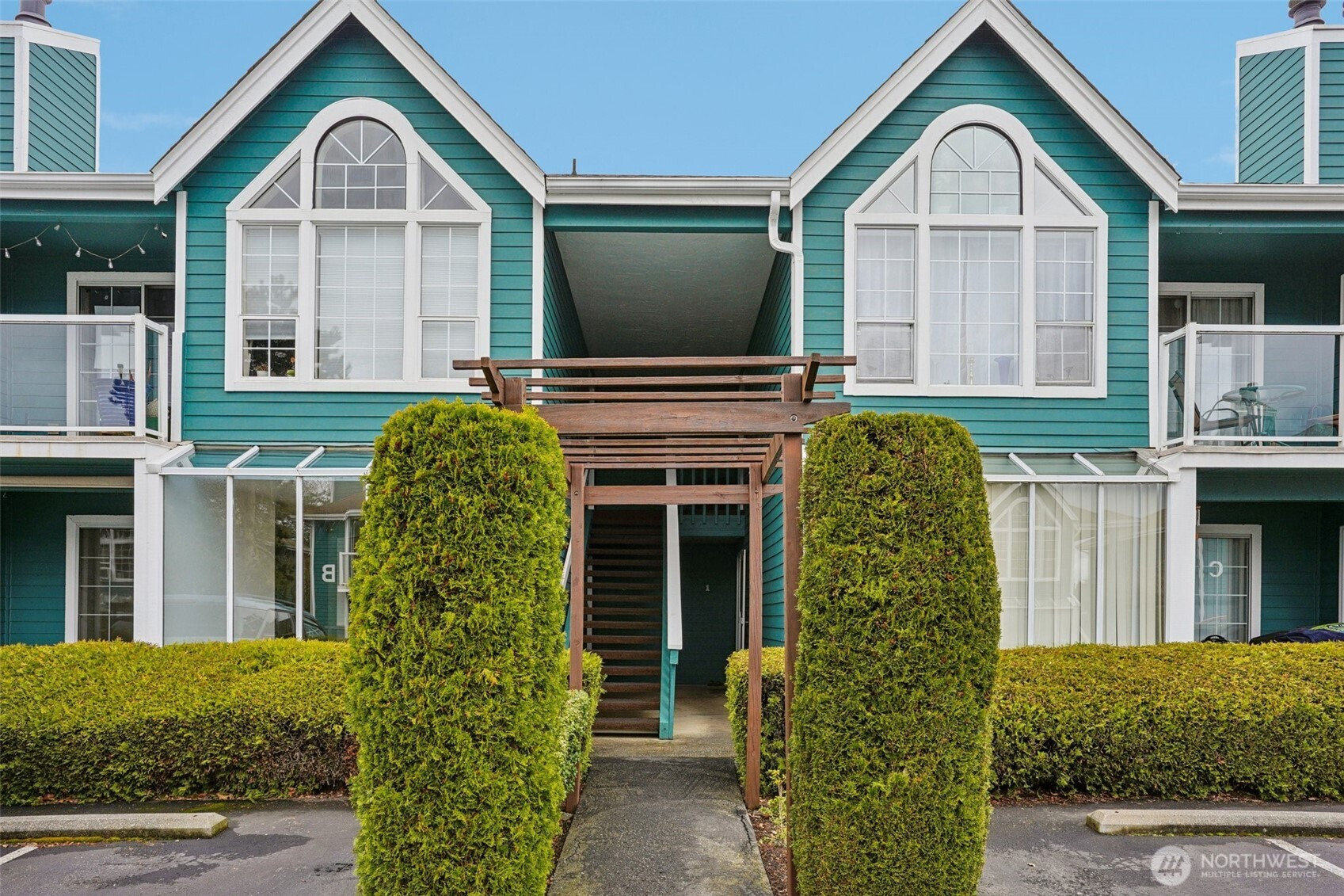 16419 Spruce Way, Lynnwood, WA 98037