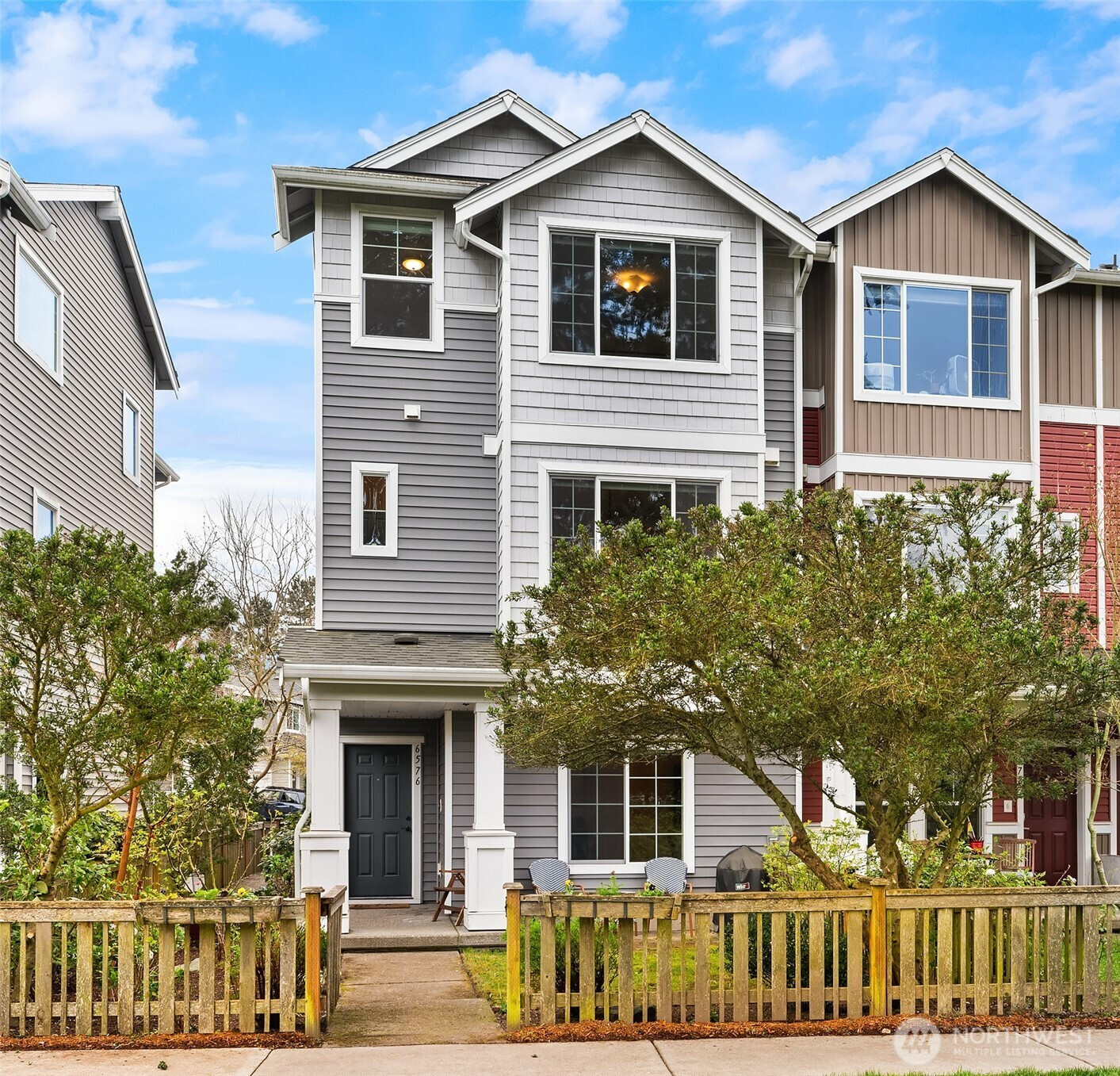 6576 High Point Drive SW, Seattle, WA 98126