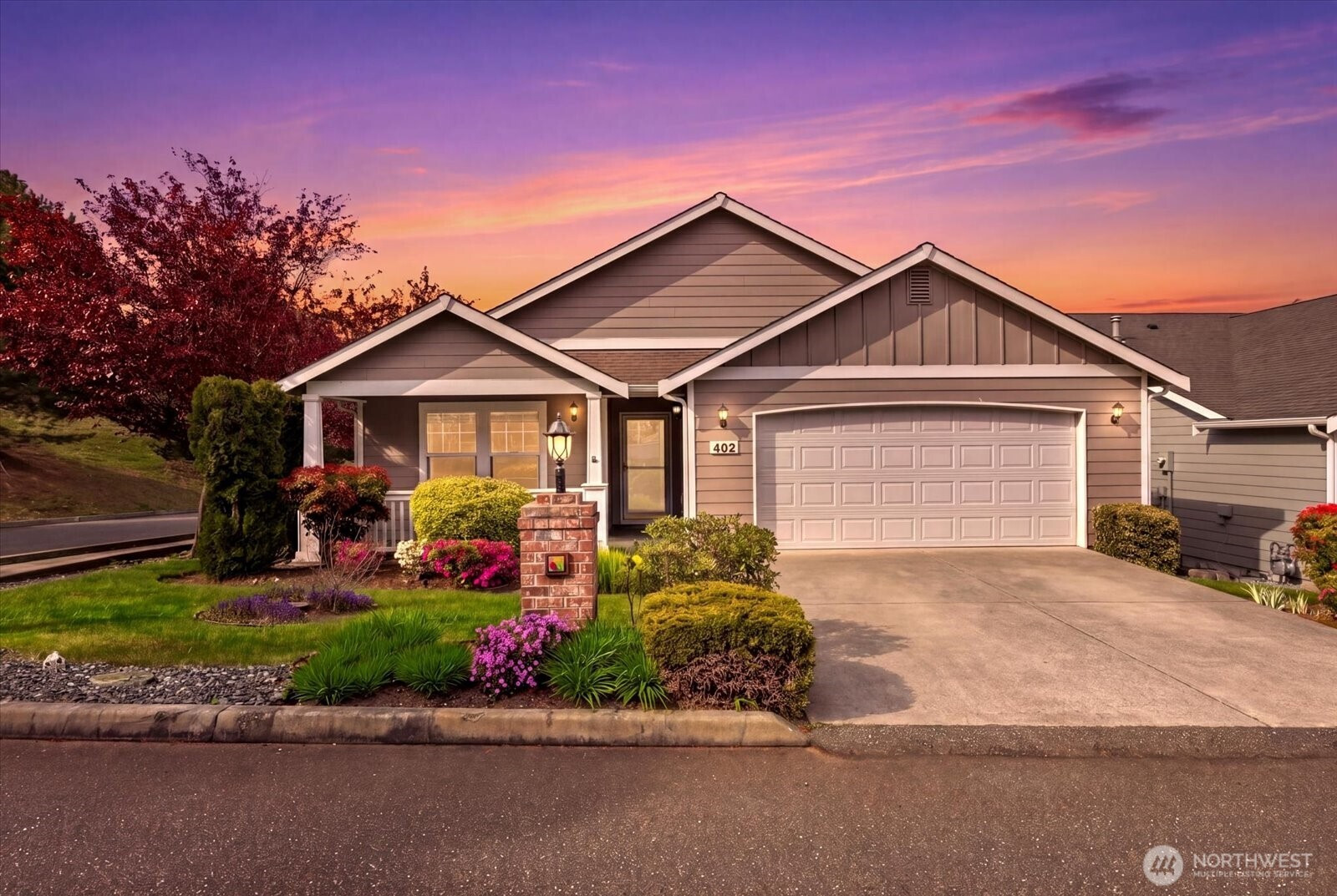 402 NW 12th Loop, Oak Harbor, WA 98277