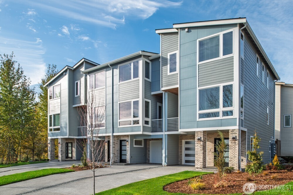 6619 S 128th Street, Seattle, WA 98178