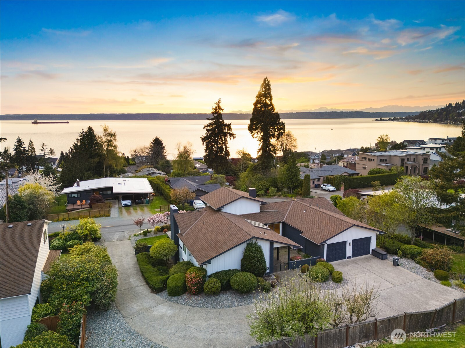 18174 Brittany Drive SW, Normandy Park, WA 98166