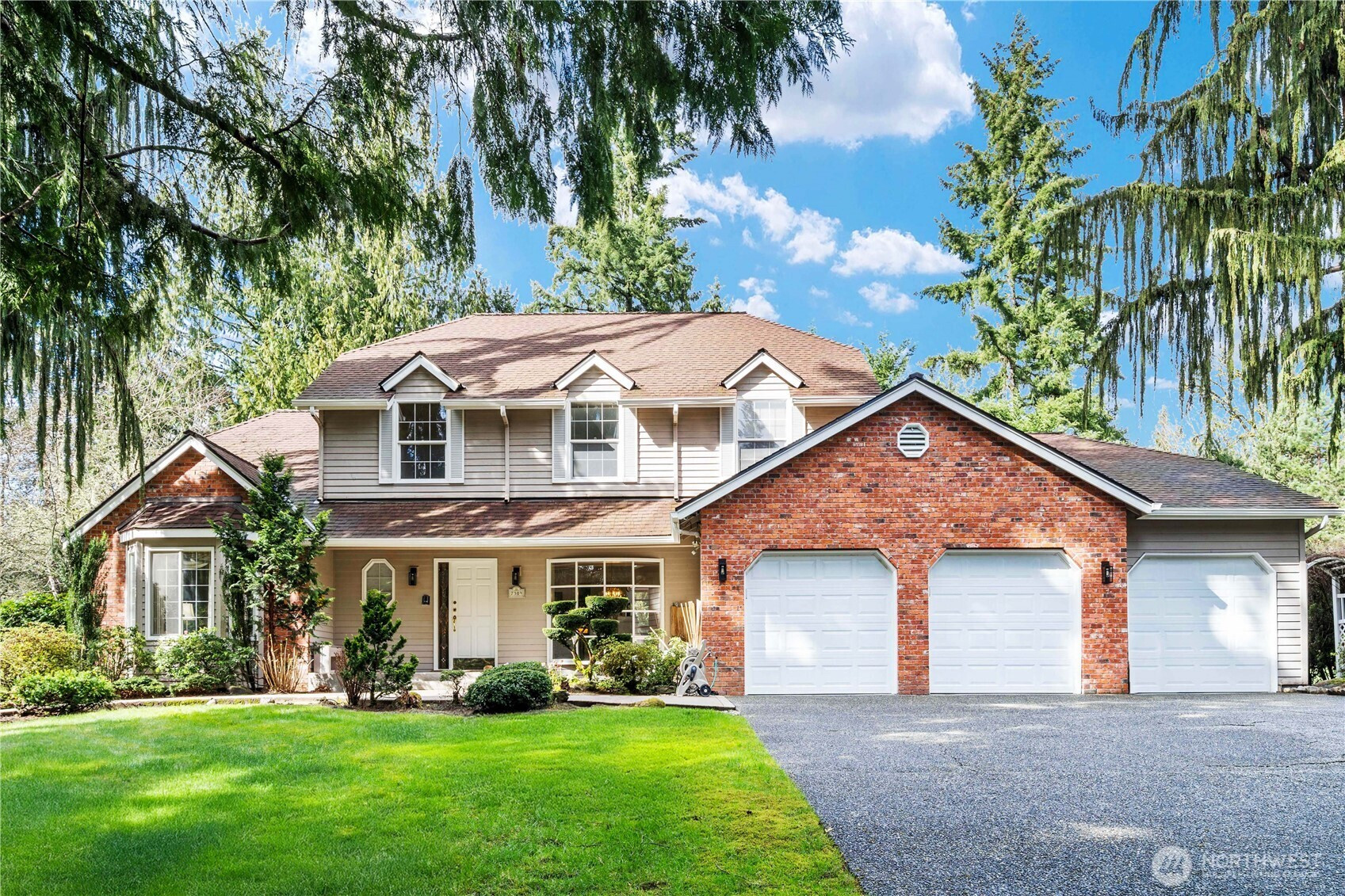 7309 233rd Place NE, Redmond, WA 98053