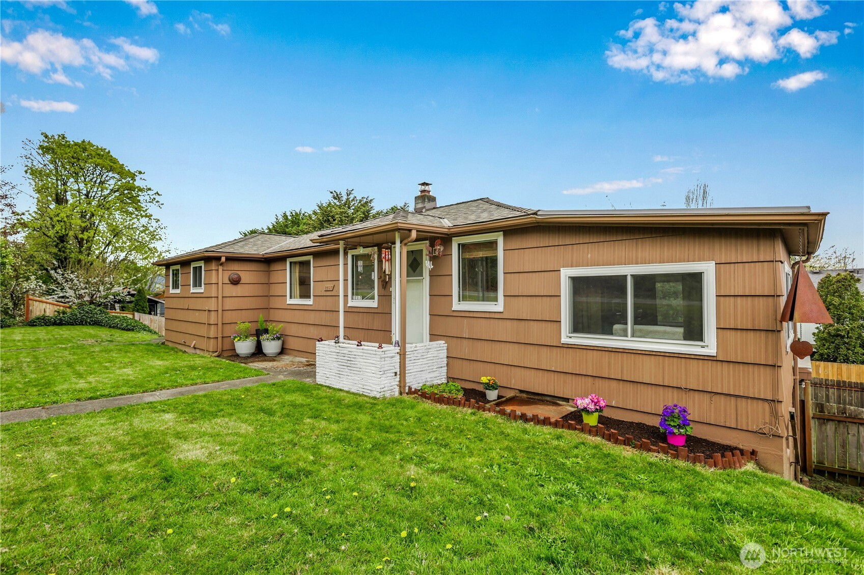 22317 16th Avenue S, Des Moines, WA 98198