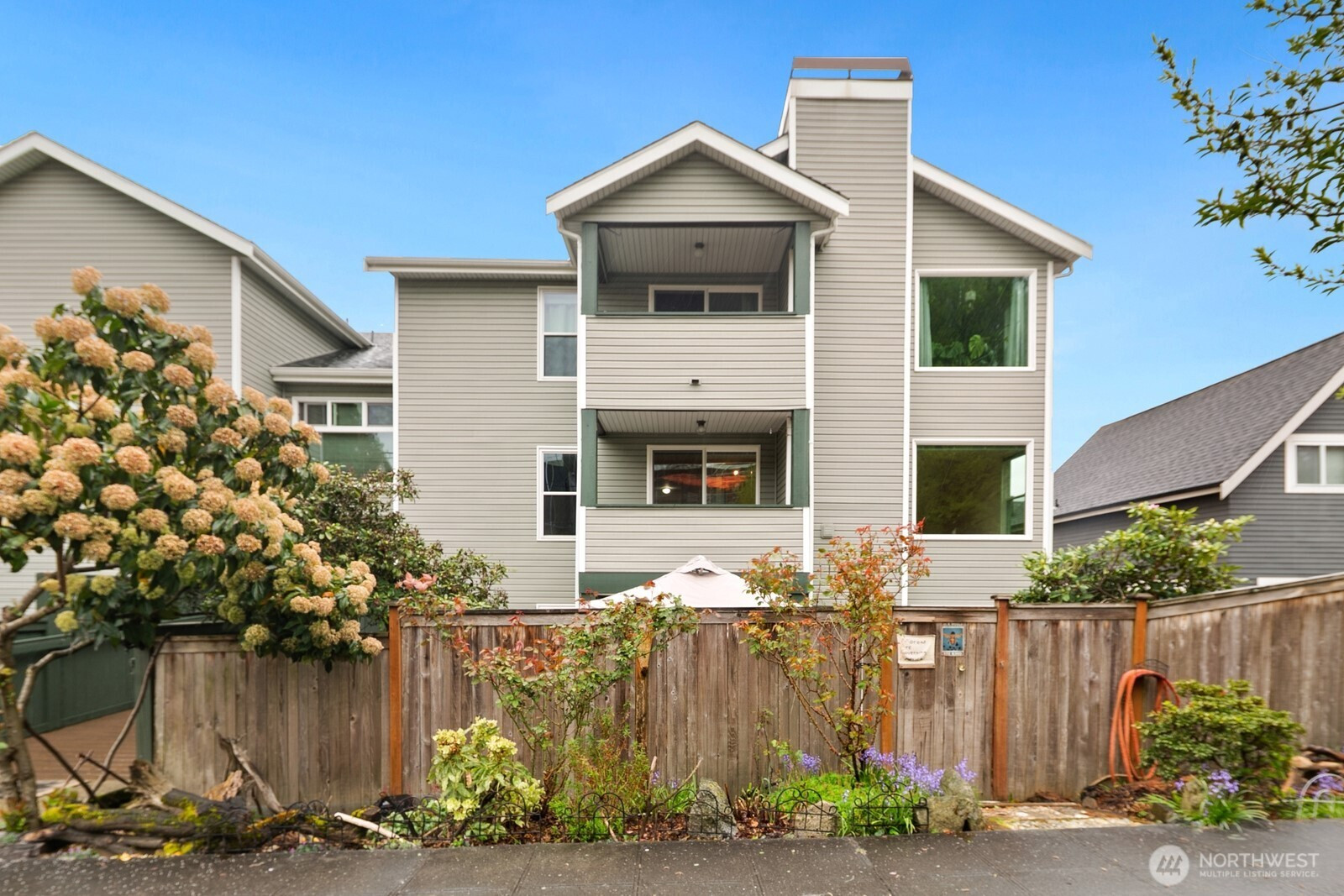 1836 25th Avenue, Seattle, WA 98122