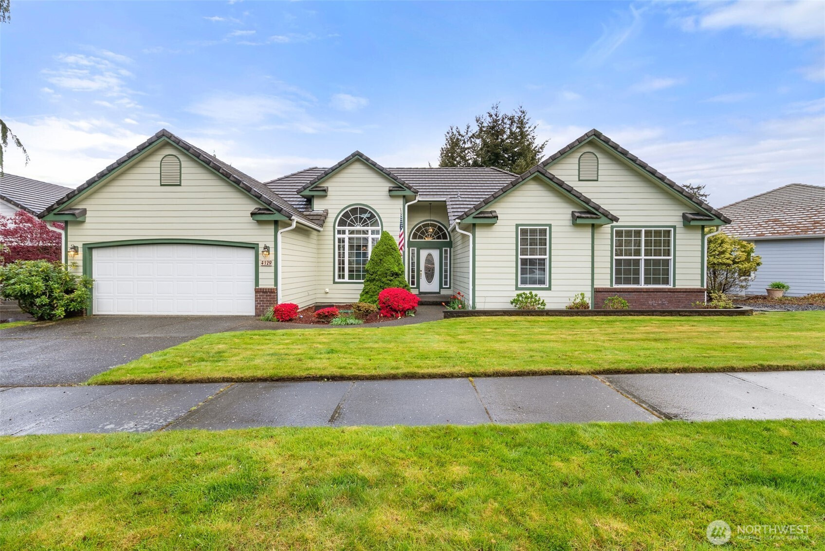4129 Campus Green Loop NE, Lacey, WA 98516