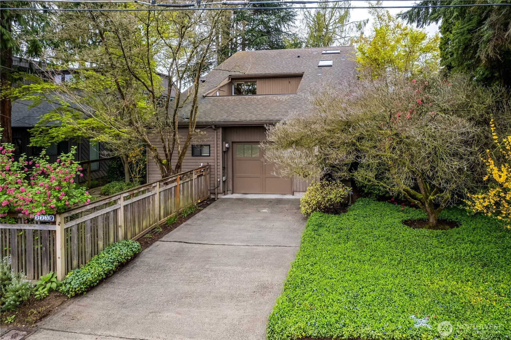 7739 40th Avenue NE, Seattle, WA 98115