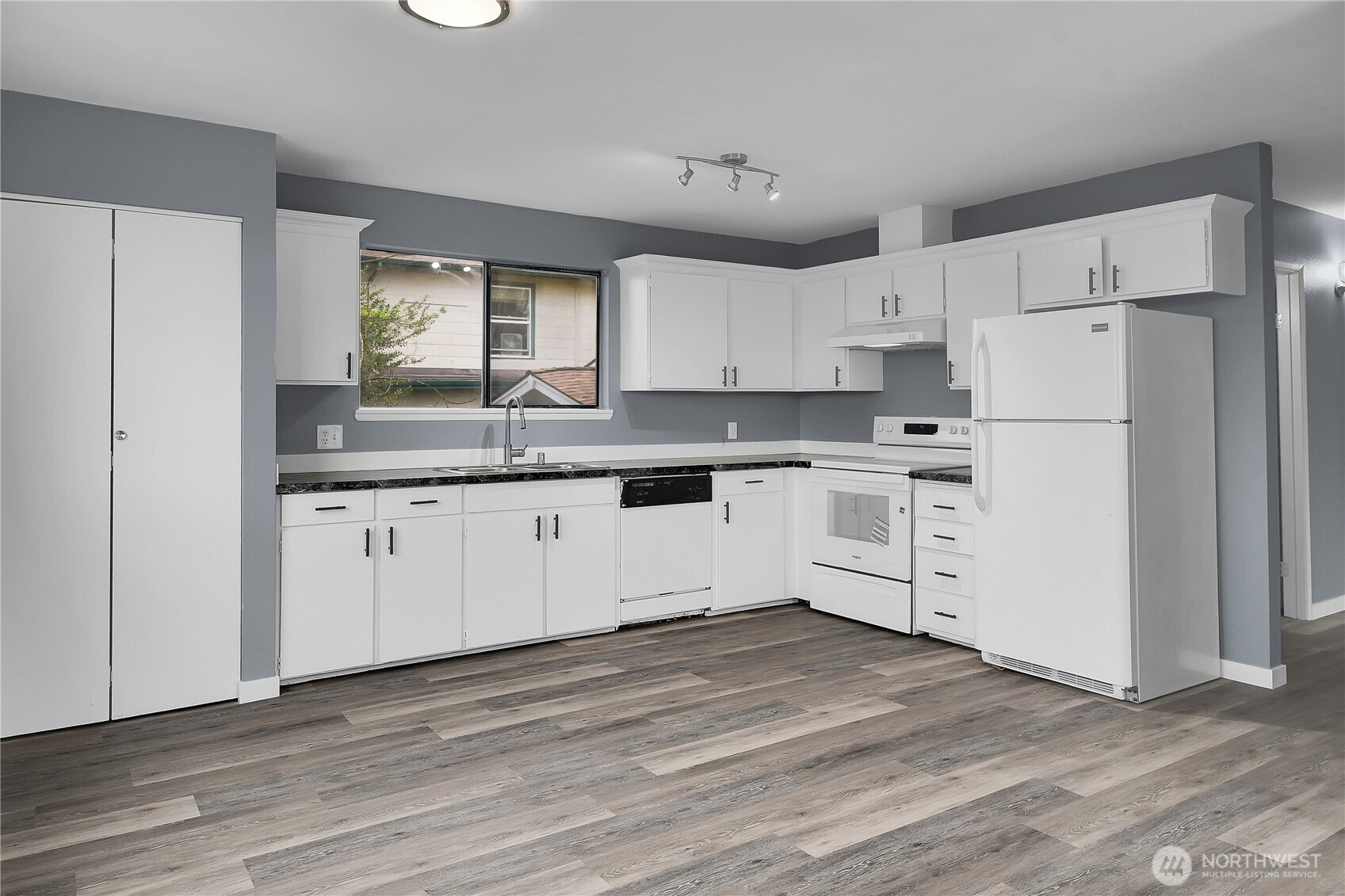 338 16th Avenue, Seattle, WA 98122