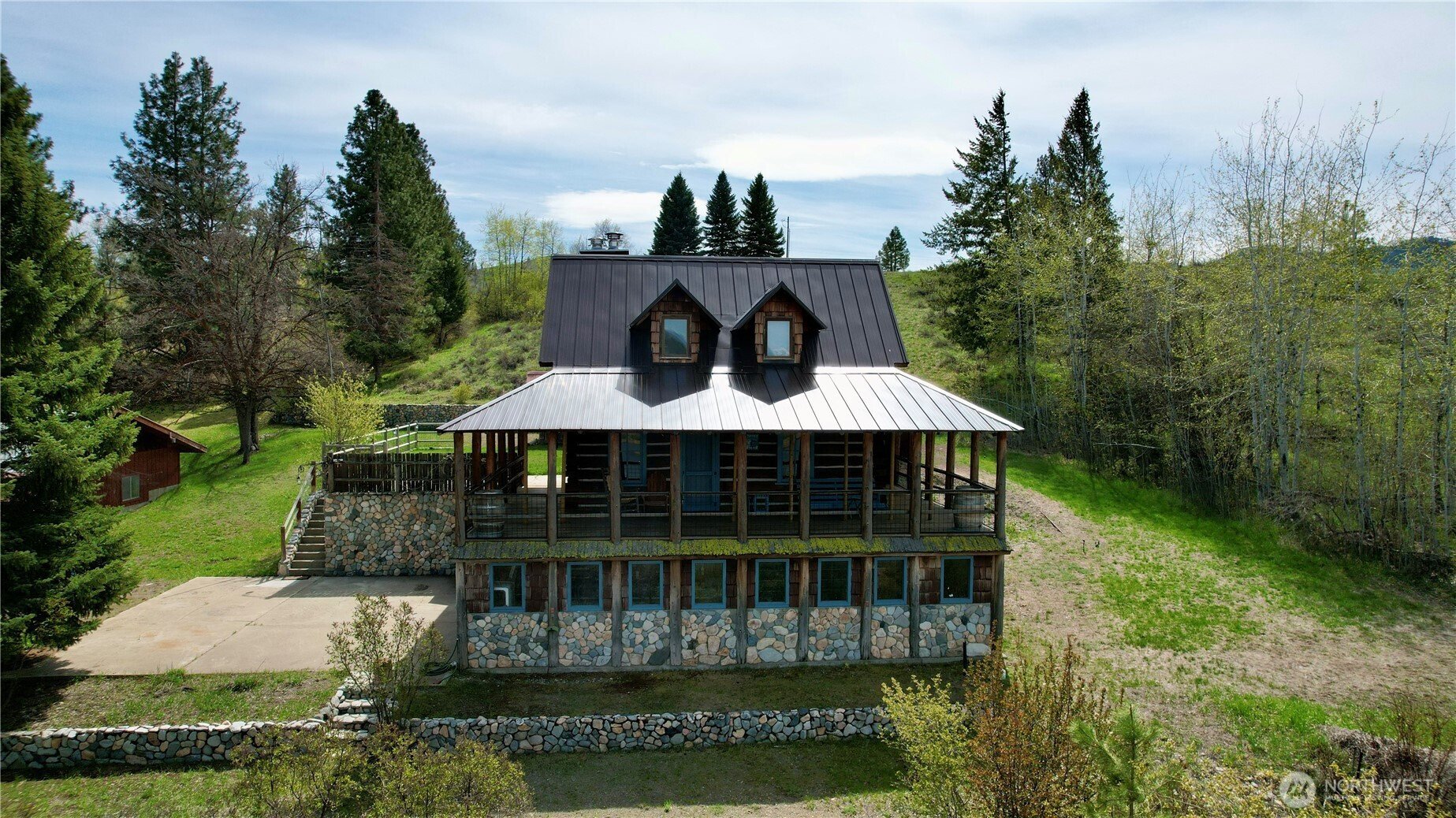 132 Twin Lakes Road, Winthrop, WA 98862