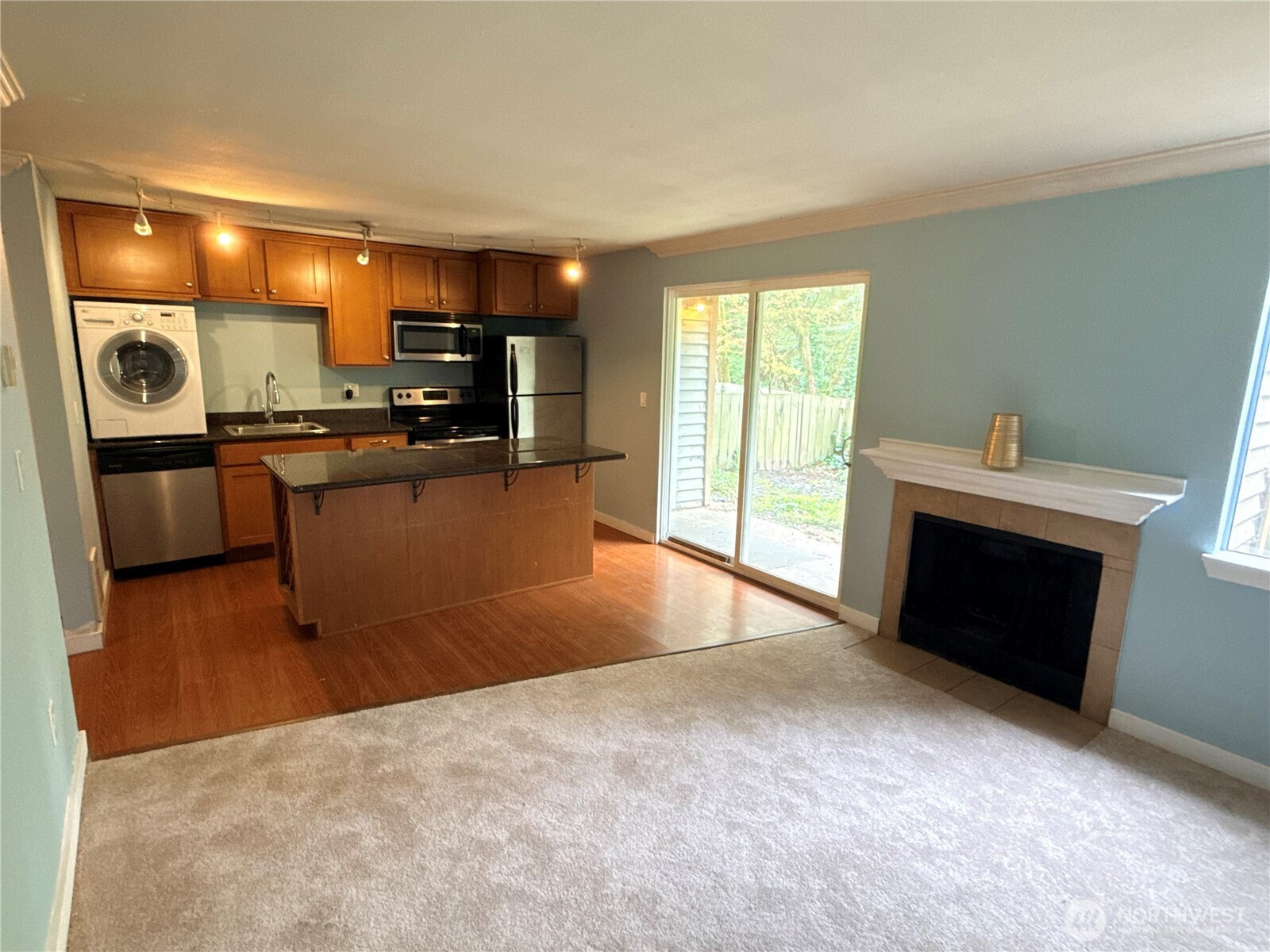 23453 16th Avenue S, Des Moines, WA 98198